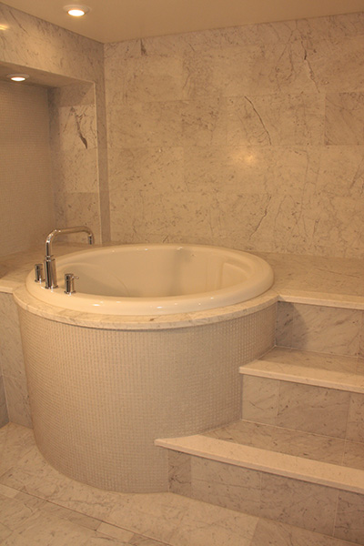 Japanese Soaker Bath